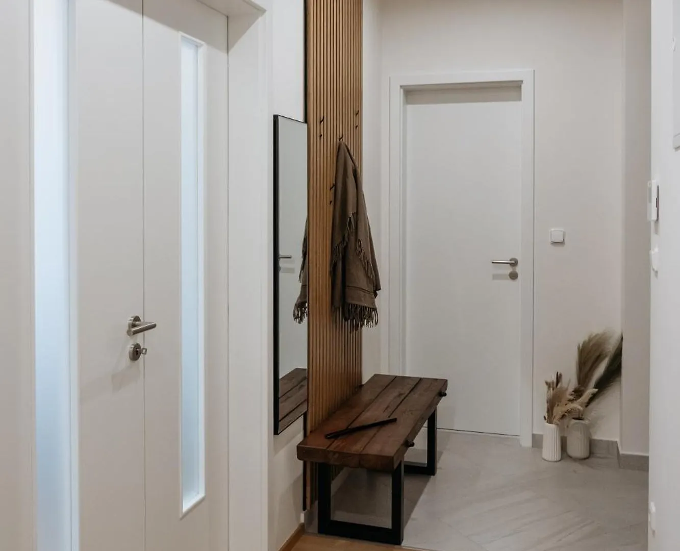 Prague Days - 2Bdr Apt - Workspace - Netflix - Quiet Area Apartment