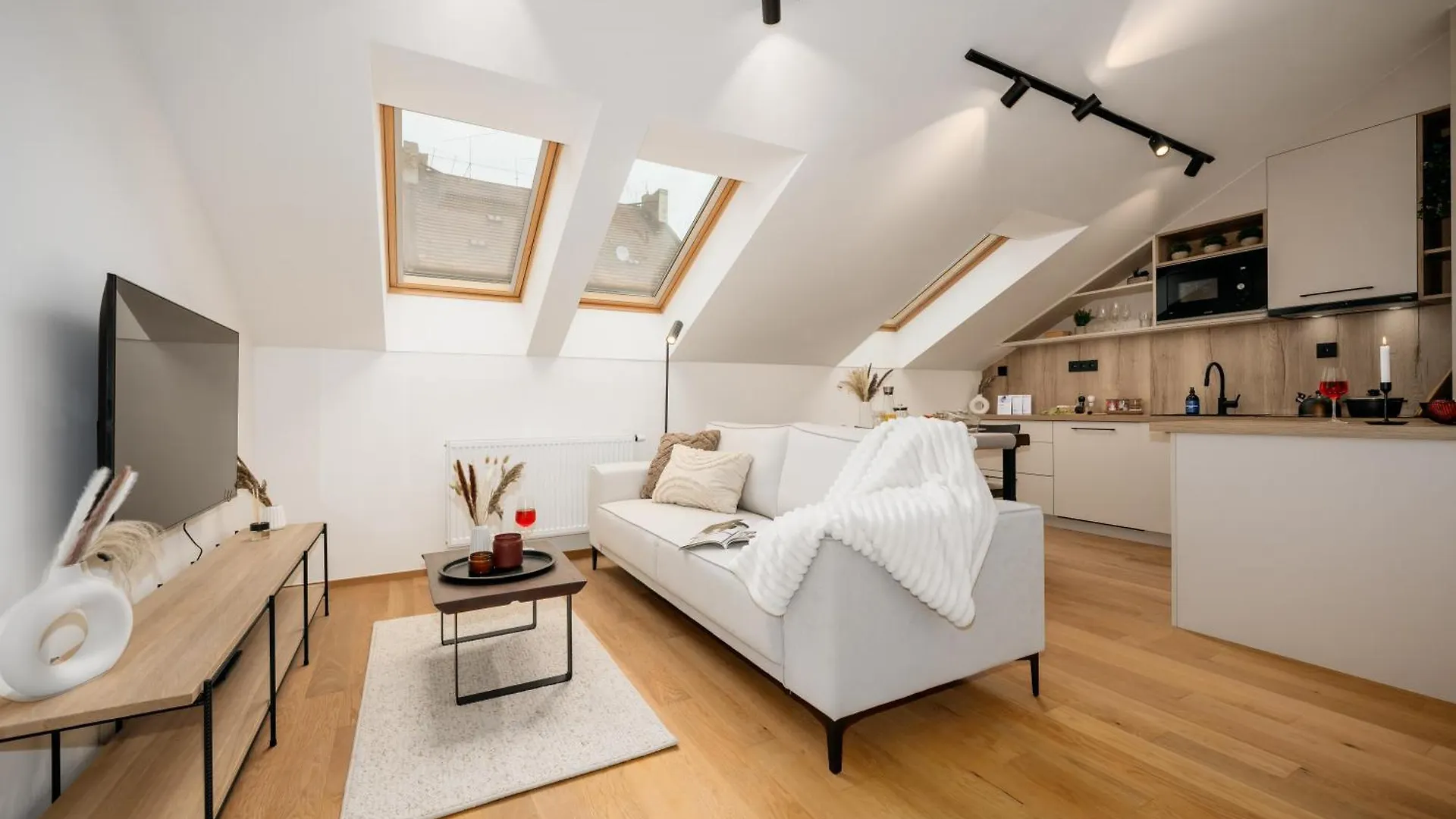 Apartment Prague Days - 2Bdr Apt - Workspace - Netflix - Quiet Area Czech Republic